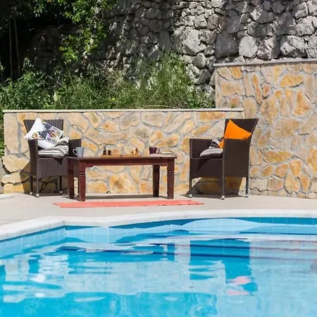 Апартаменты Avoca - Three Bedroom With Two Balconies And Swimming Pool